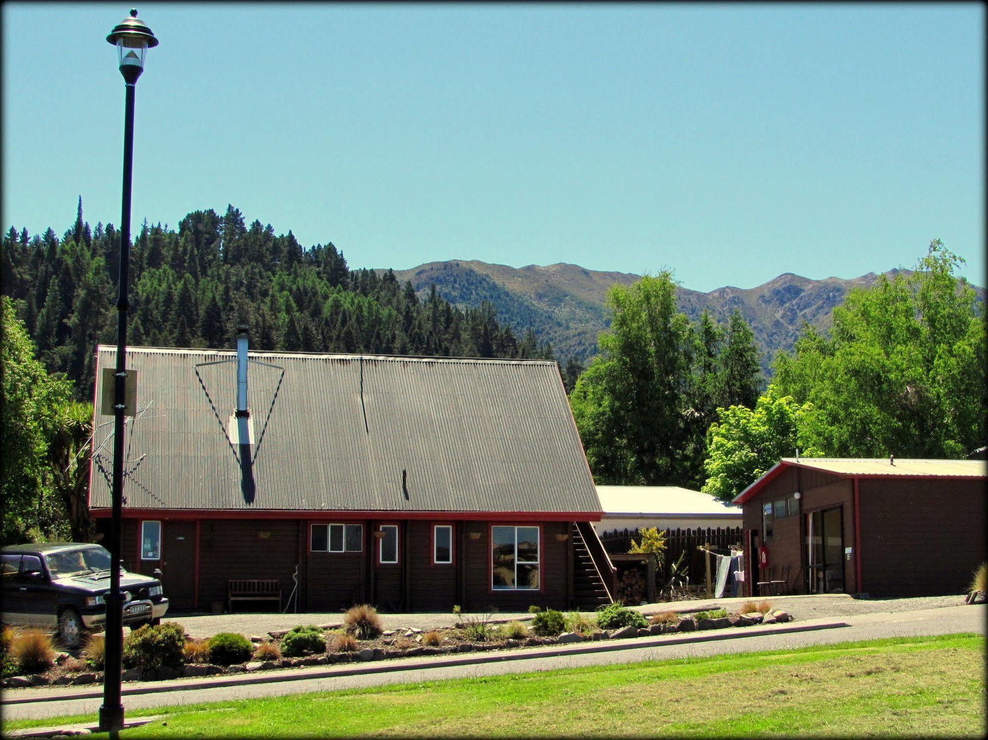 Hanmer Backpackers Hostel Hanmer Springs Exterior photo